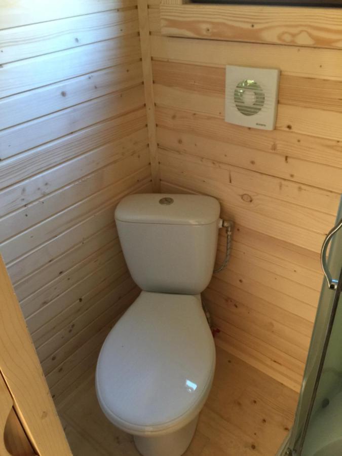 Roulottes Du Chalet Des Pins Rougeou ภายนอก รูปภาพ