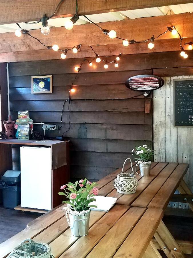 Roulottes Du Chalet Des Pins Rougeou ภายนอก รูปภาพ