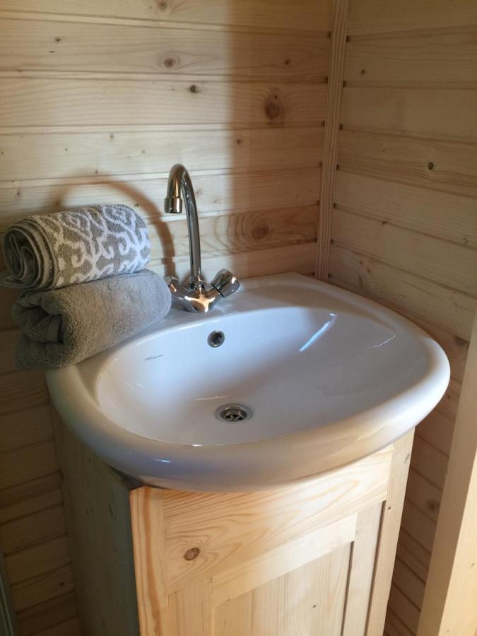 Roulottes Du Chalet Des Pins Rougeou ภายนอก รูปภาพ