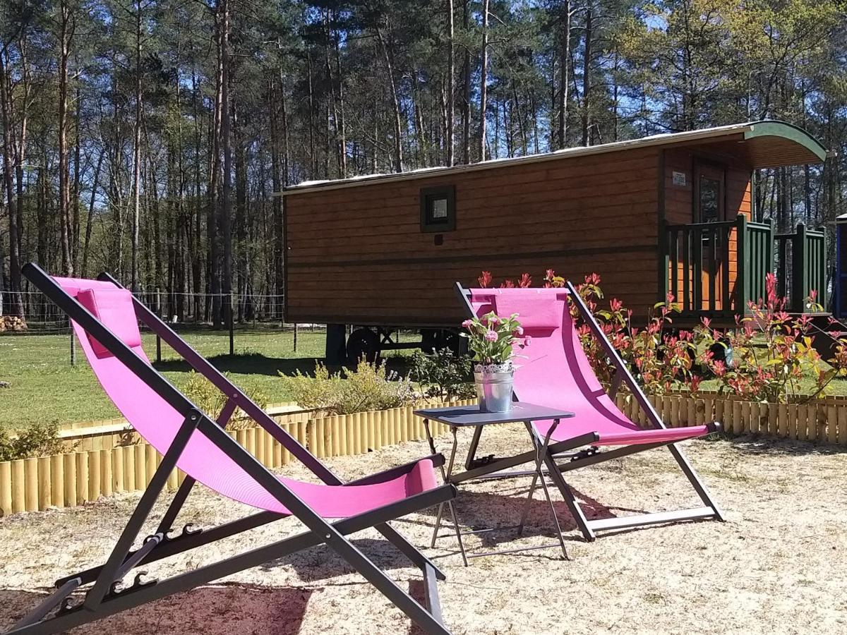 Roulottes Du Chalet Des Pins Rougeou ภายนอก รูปภาพ
